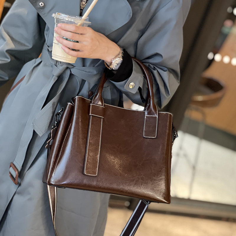 Womens Stylish Versatile High-capacity Shoulder And Crossbody Bag