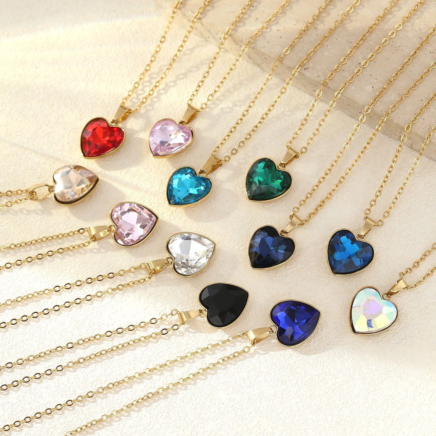 Elegant And Minimalist Womens Heart-shaped Necklace Trendy Design