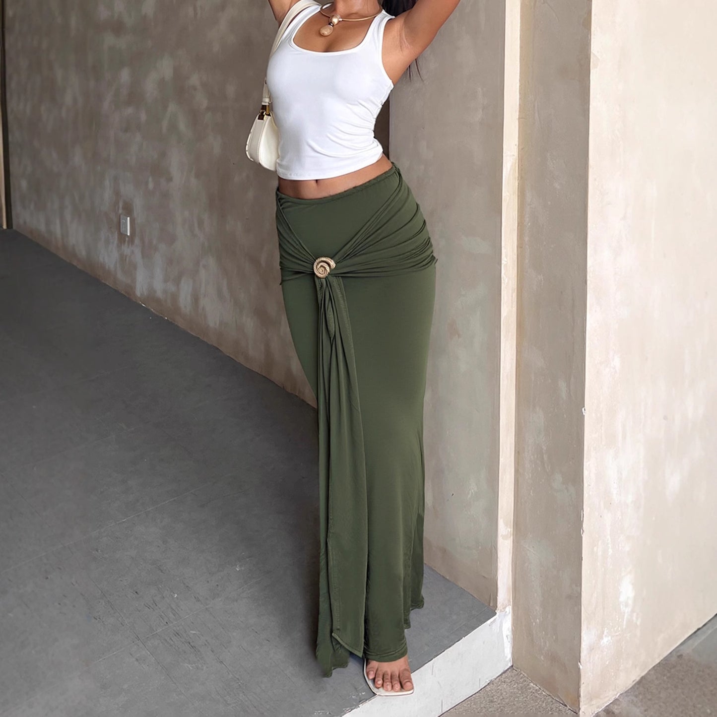 New Low-rise Tight Fitting Skirt