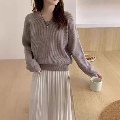 Womens Solid Color Long-Sleeve V-Neck Sweater