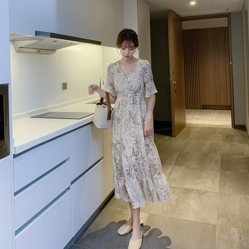 New Casual Slim-fit Flattering Bell Sleeve Festival Floral Dress Women