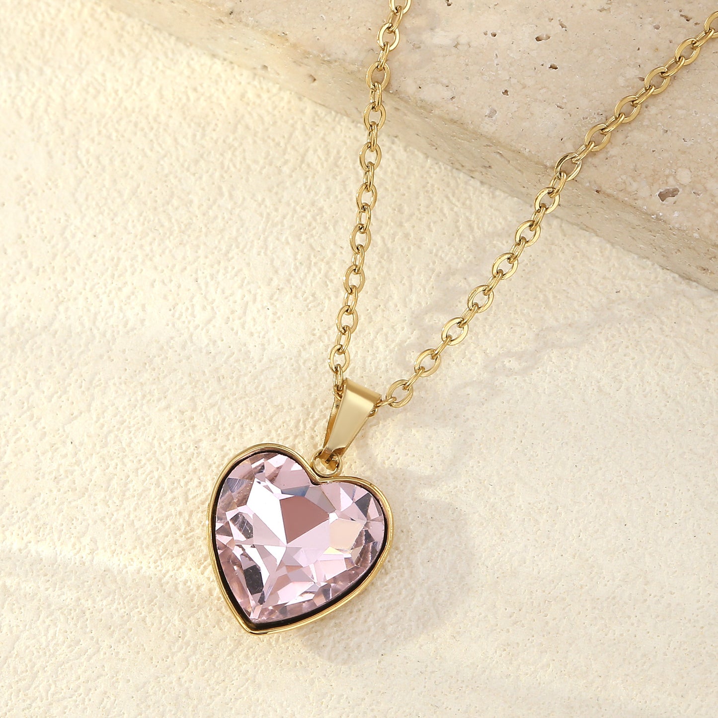Elegant And Minimalist Womens Heart-shaped Necklace Trendy Design