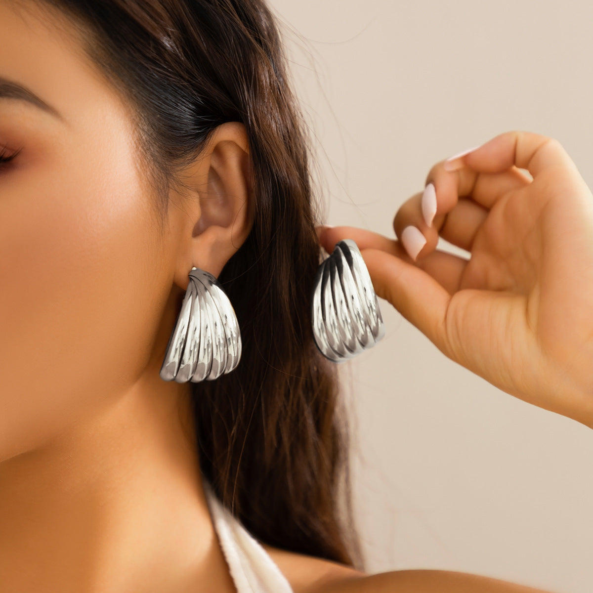 Niche Minimalist Metal Pleated Stud Earrings