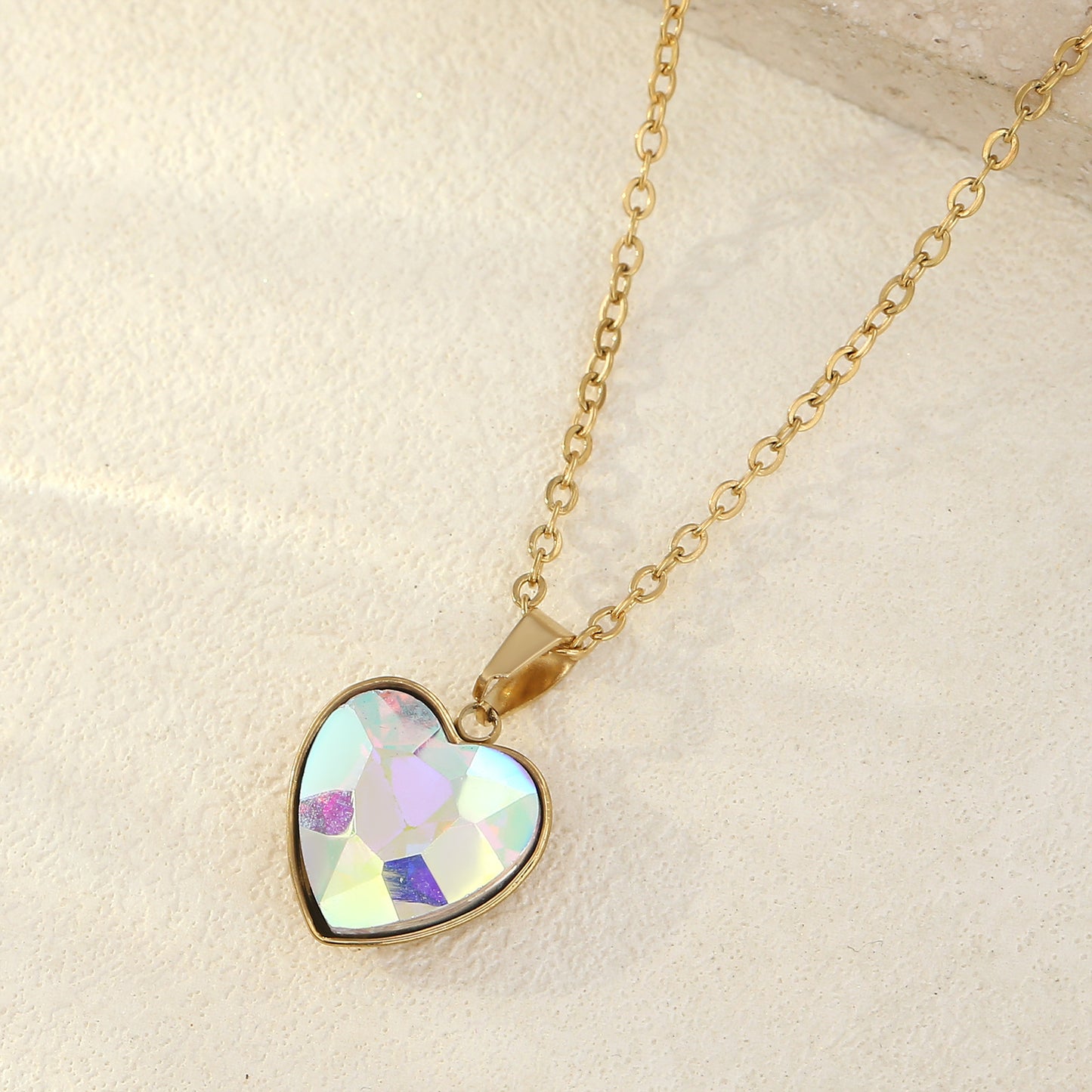Elegant And Minimalist Womens Heart-shaped Necklace Trendy Design