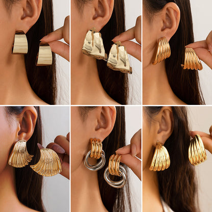 Niche Minimalist Metal Pleated Stud Earrings