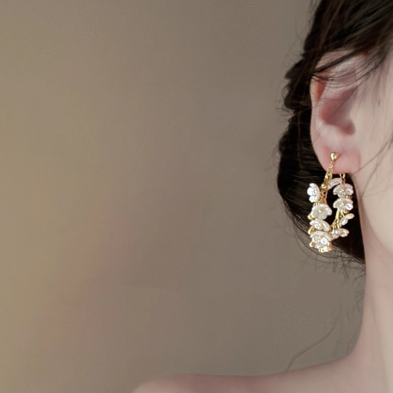 Dramatic Beachy Vacation-style Flower Tassel Earrings