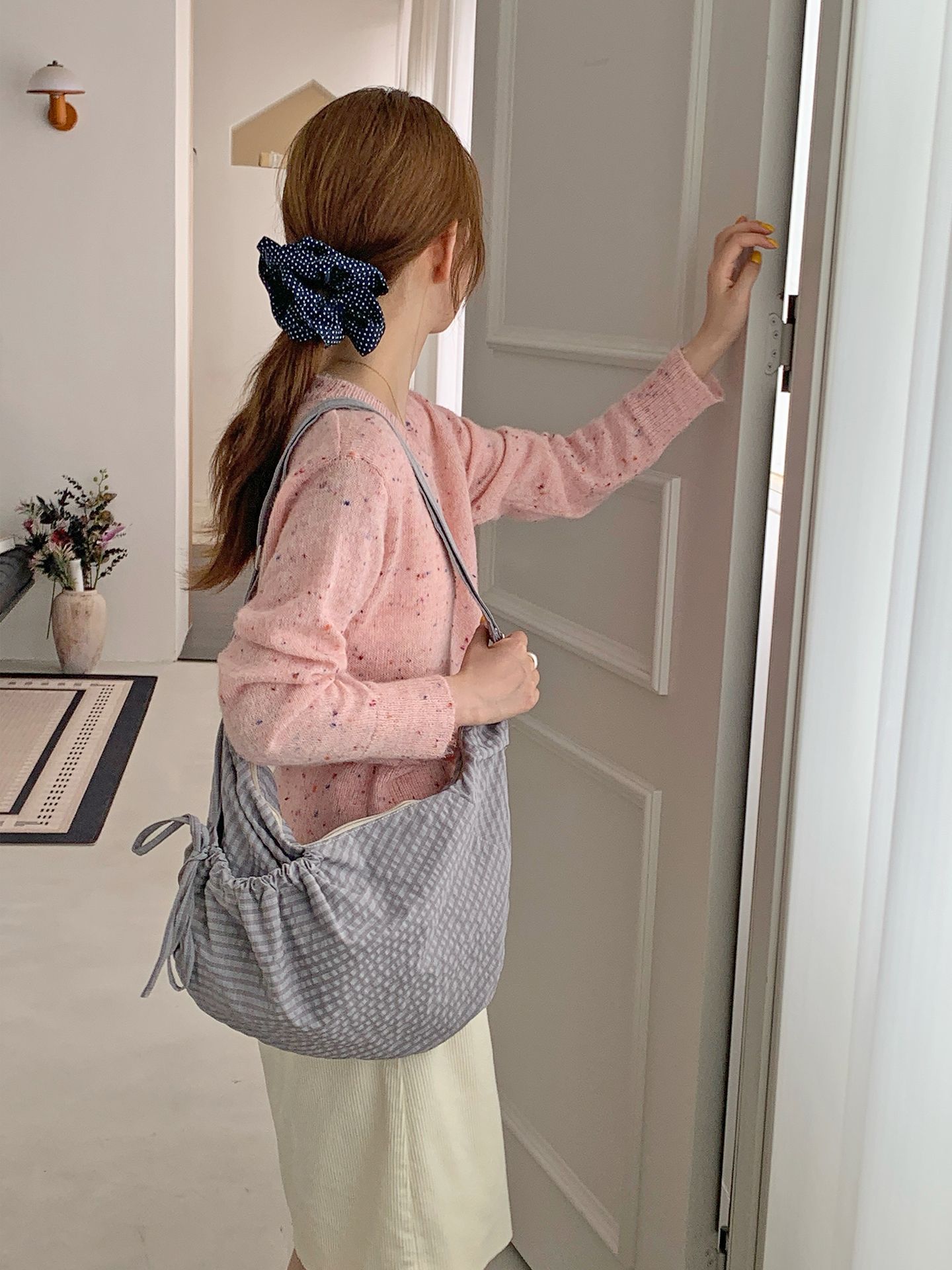 Korean-style Instagram-inspired Relaxed-fit Horn-shaped Tote Bag With A Large Capacity
