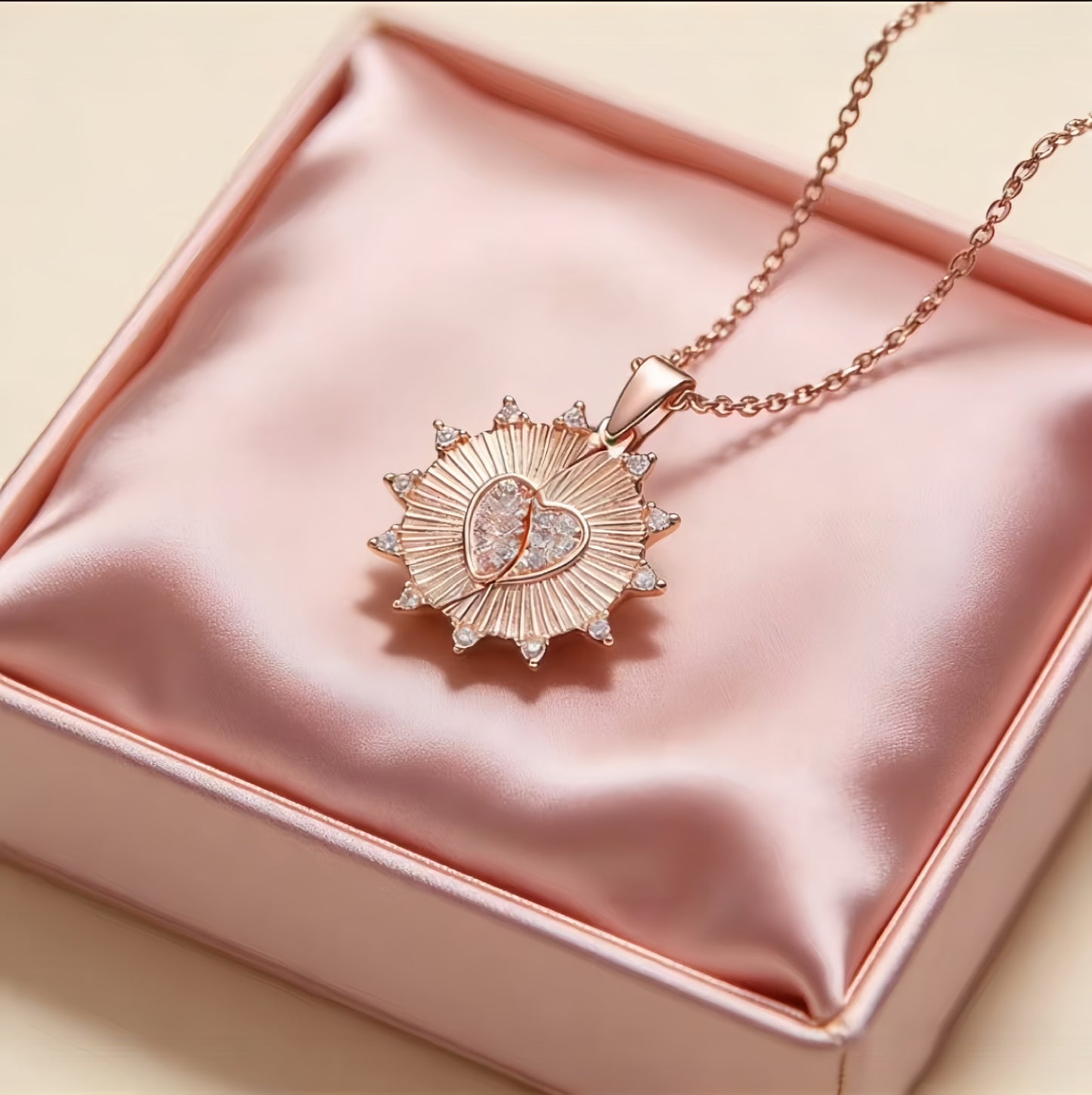 Casual And Versatile Little Sun Retro Elegant Necklace